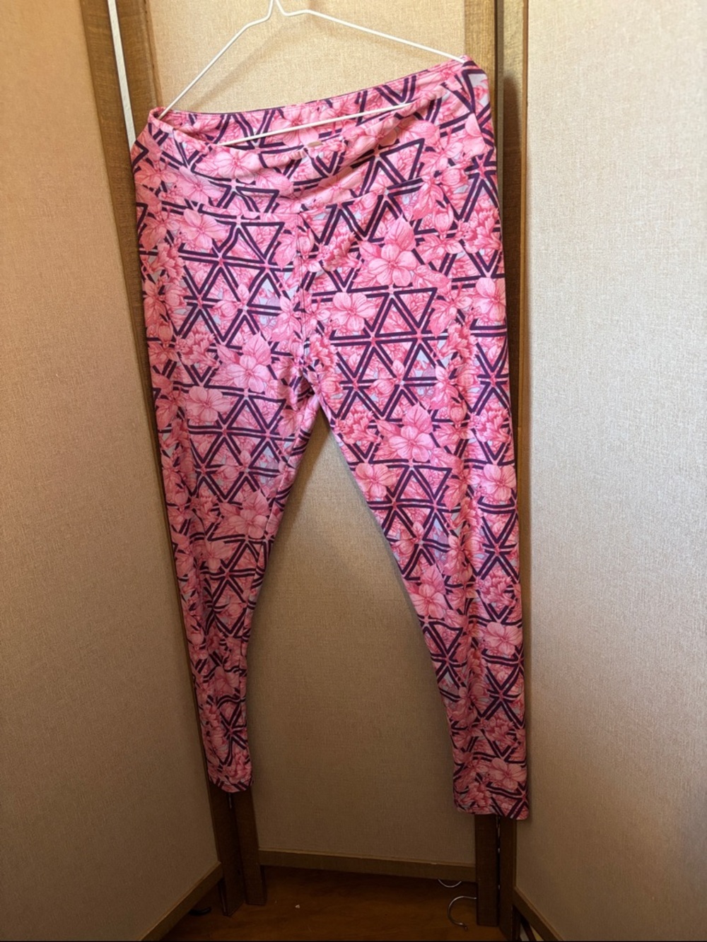 LULAROE Pink Floral & Geometric Print Leggings Tall And Curvy